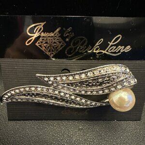 PARK LANE FASHION JEWELRY - "FIRELIGHT" PIN - SWAROVSKI CRYSTALS & PEARL - NEW